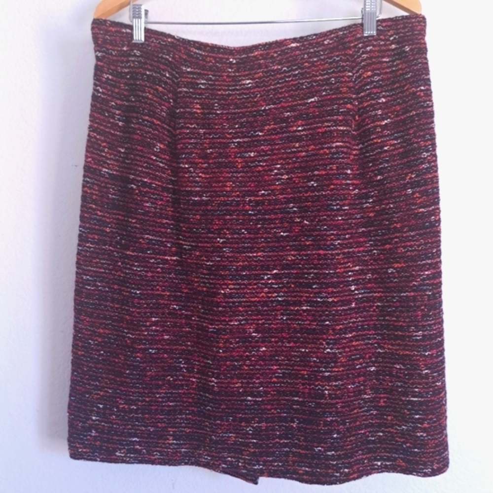 New J. Jill Boucle Skirt in Cranberry XL/P